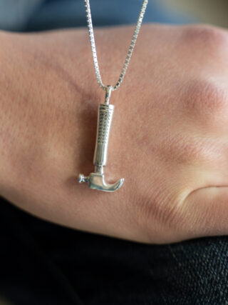 Hammer pendant