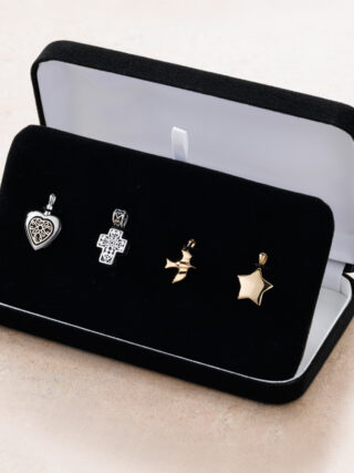 Black Velvet  Display Box for set of 4